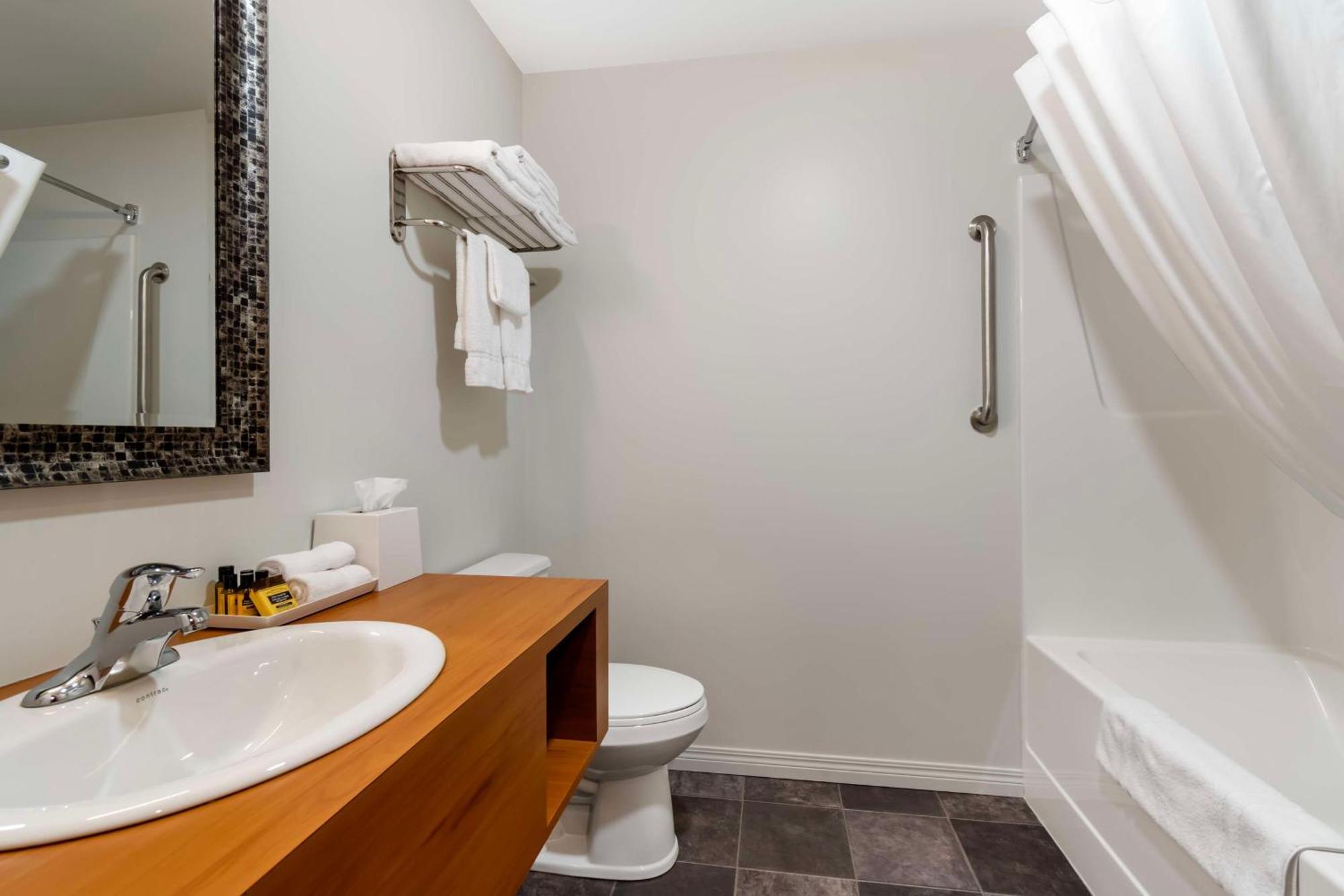 Hotel & - Surestay Collection By Western Hearst