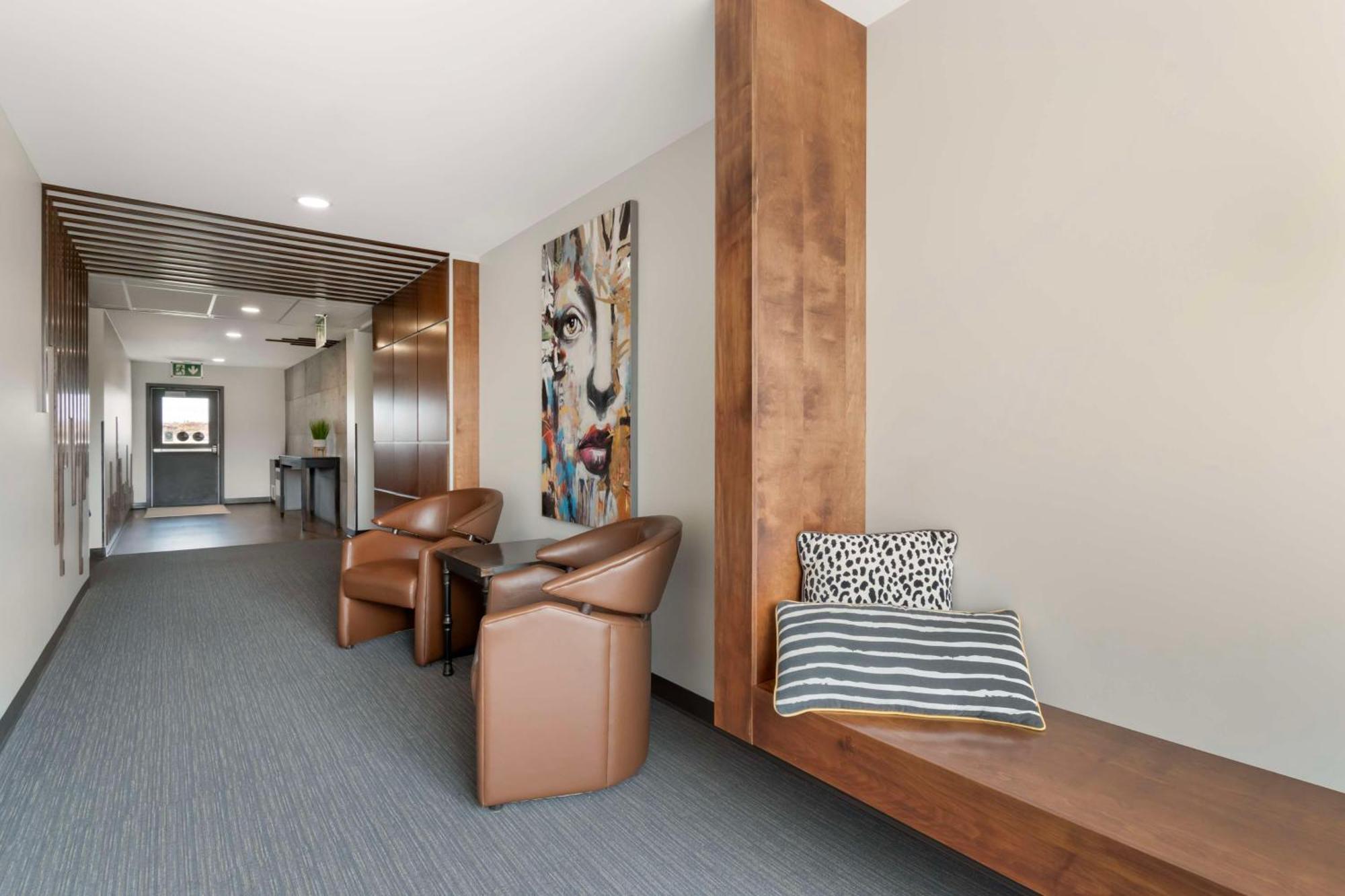 Hotel & - Surestay Collection By Western Hearst